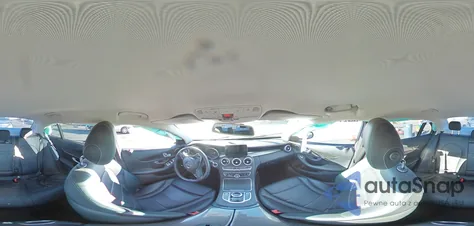 2017 Mercedes-Benz C 300 z USA, uszkodzony, nr VIN 55SWF4JB7HU233479